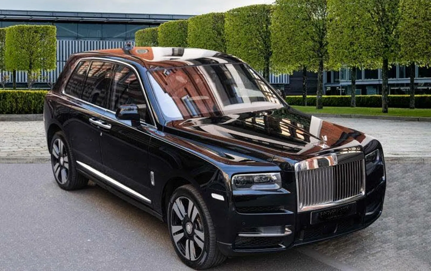 Rolls Royce Cullinan wedding chauffeur London