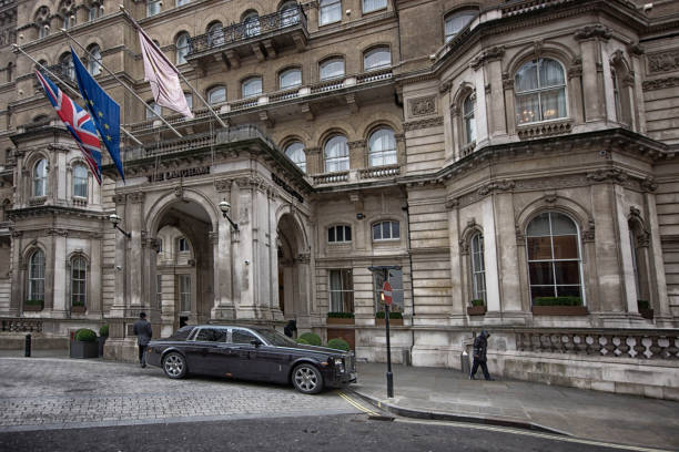 Hotel transfer chauffeur interior London Bridge