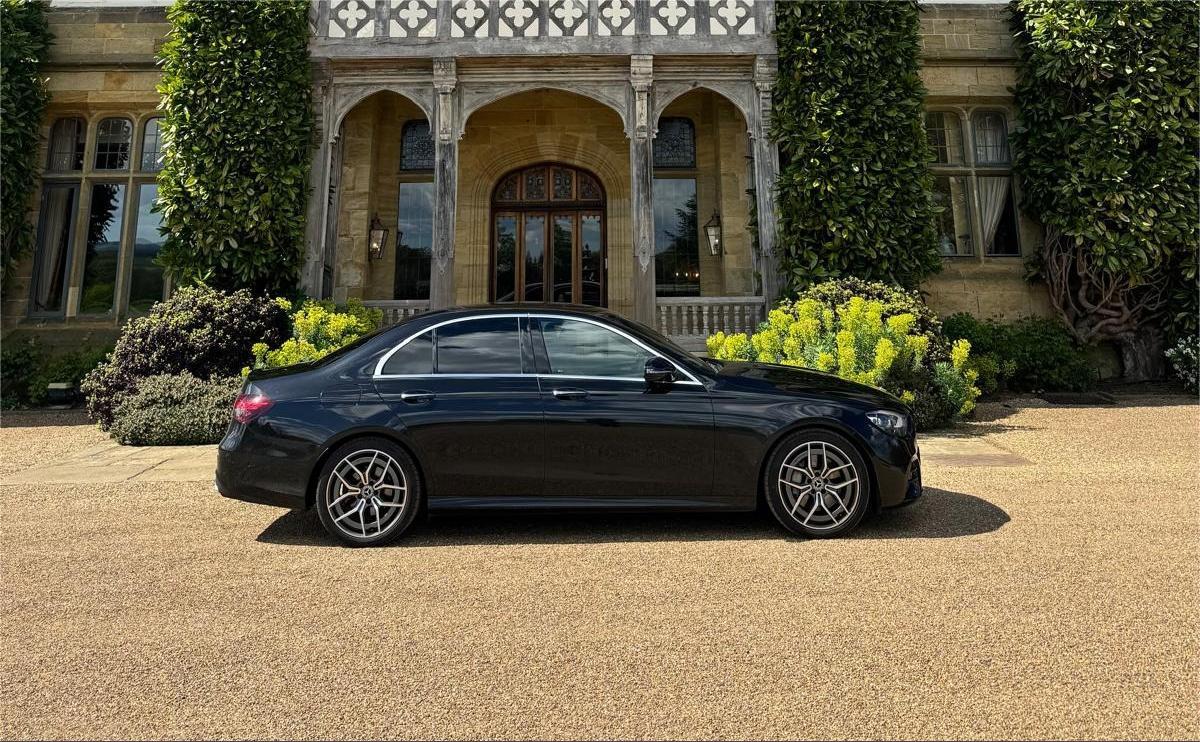 Luxury chauffeur vehicles Ascot Racecourse
