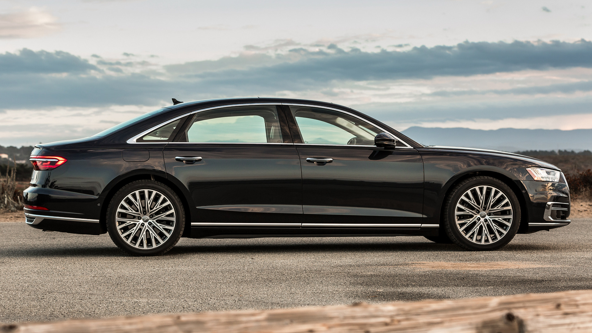 Flexible Audi A8 chauffeur-driven business transport London