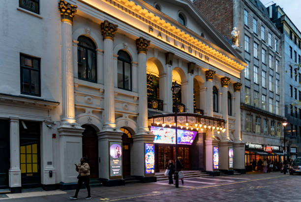 Private executive chauffeur service West End London