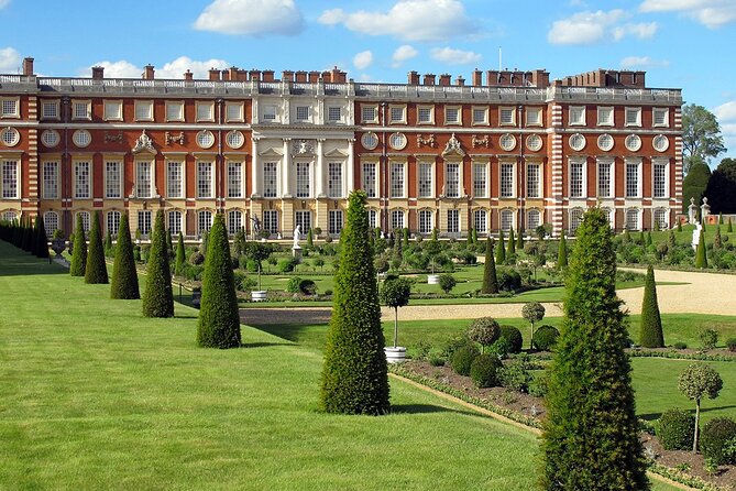 Mercedes Benz S Class Hampton Court Palace Tour
